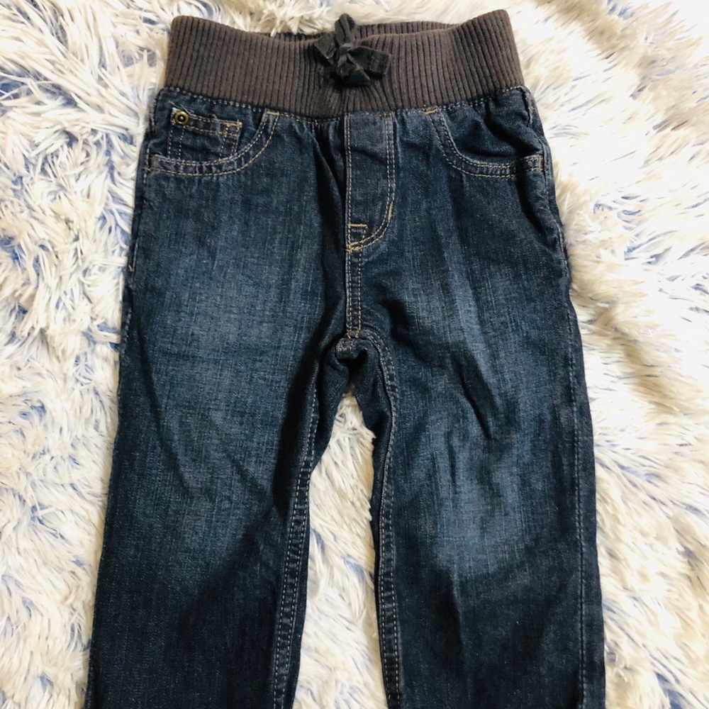Little boy’s Baby Gap 👖